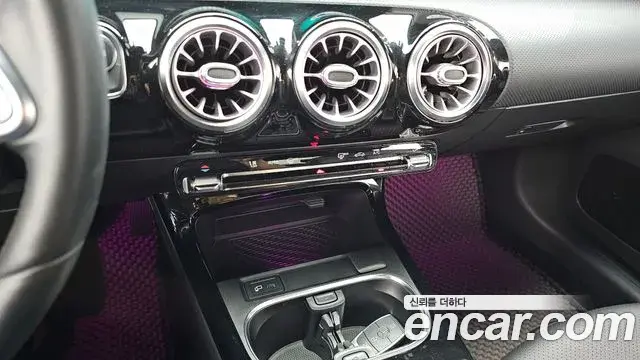 Mercedes-Benz A-Class 2021 — Фото 19/20