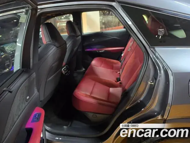 Lexus RX500h 2025 — ფოტო 9/18