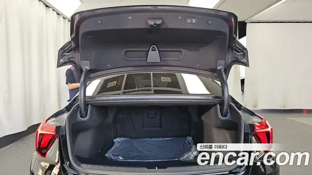Kia K8 2022 — Photo 8/36