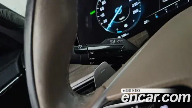 Kia K8 2022 — Photo 9/36