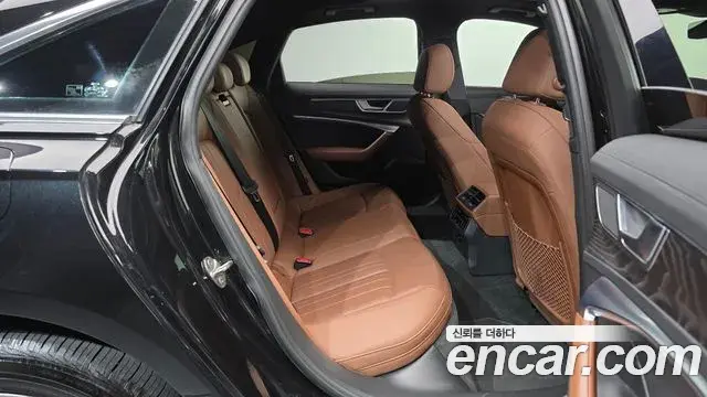 Audi A6 2021 — Фото 12/20