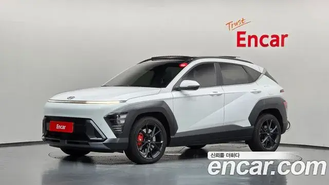 Hyundai Kona 2023 — Фото 1/20