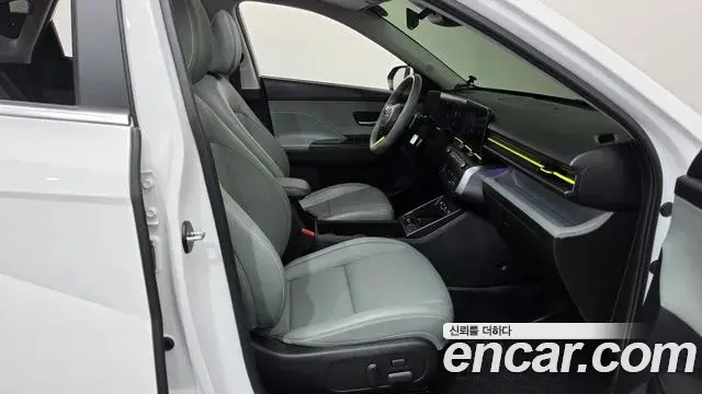 Hyundai Kona 2023 — Фото 11/20