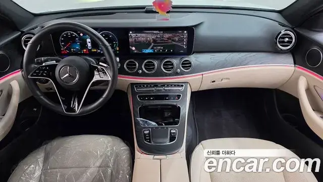 Mercedes-Benz E-Class 2023 — Фото 7/20