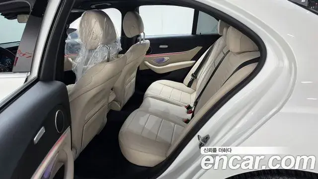 Mercedes-Benz E-Class 2023 — Фото 11/20