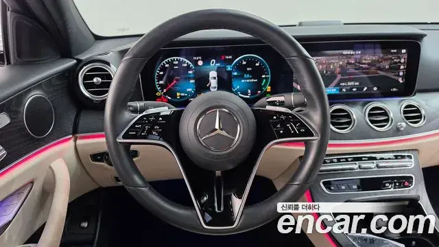 Mercedes-Benz E-Class 2023 — Фото 13/20