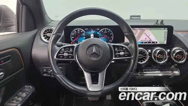 Mercedes-Benz GLA-Class 2021 — Фото 15/20
