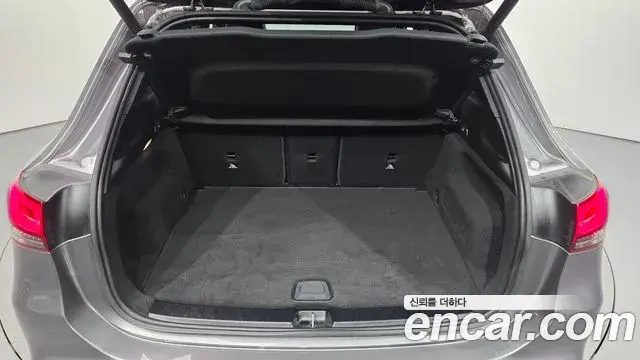 Mercedes-Benz GLA-Class 2021 — Фото 20/20