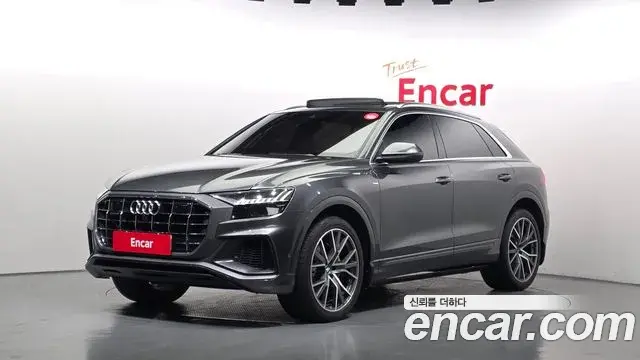 Audi Q7 2020 — Фото 1/20