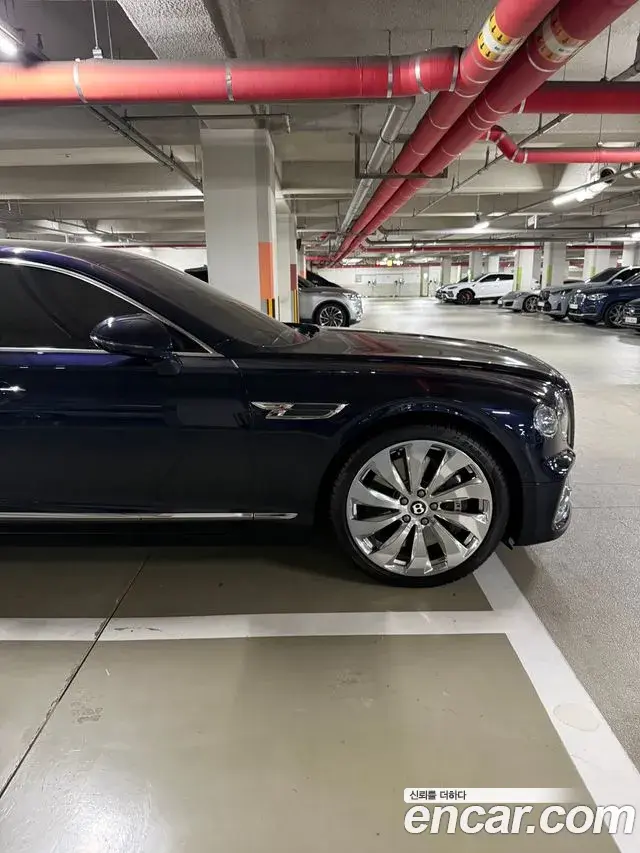 Bentley Flying Spur 2021 — Şəkil 10/10