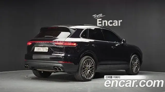 Porsche Cayenne 2019 — Фото 2/20