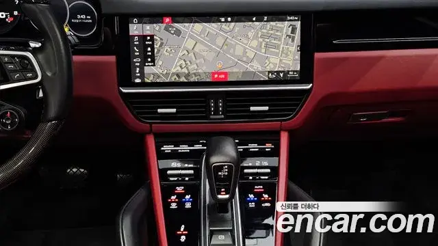 Porsche Cayenne 2019 — Фото 17/20