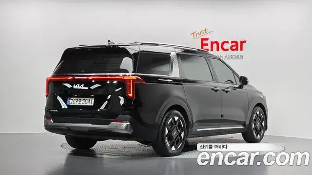 Kia Carnival 2024 — Şəkil 9/34