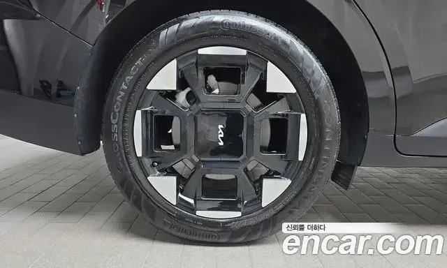 Kia Carnival 2024 — Şəkil 31/34