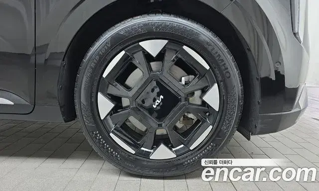 Kia Carnival 2024 — Şəkil 13/34