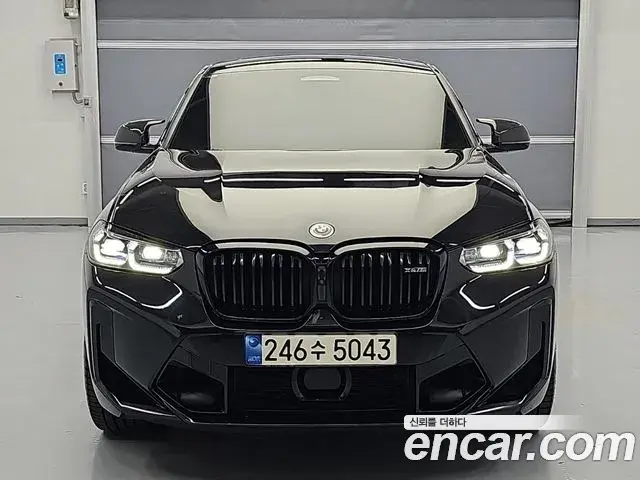 BMW X4 2023 — Фото 10/19