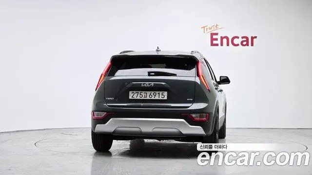 Kia Niro 2023 — Фото 4/20