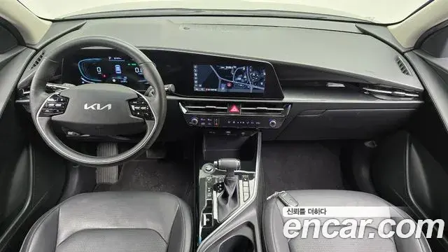 Kia Niro 2023 — Фото 7/20