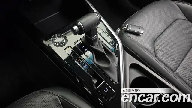 Kia Niro 2023 — Фото 9/20