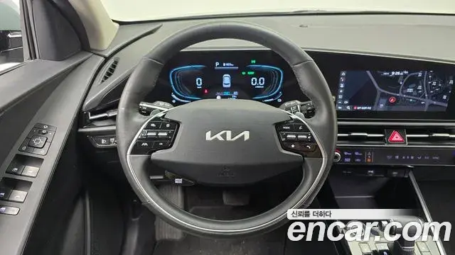 Kia Niro 2023 — Фото 13/20