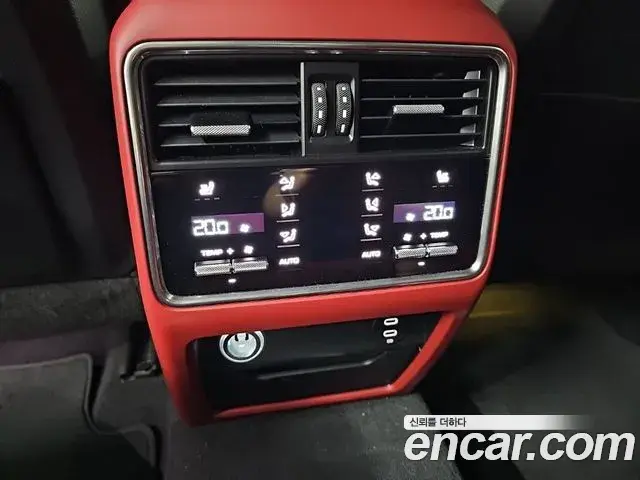 Porsche Cayenne 2023 — Фото 13/19