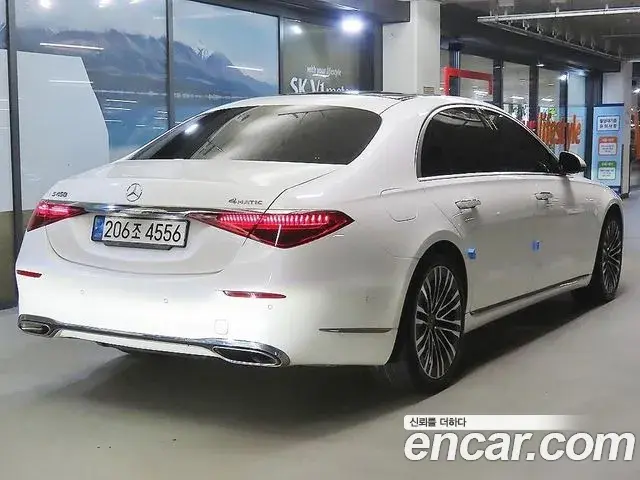 Mercedes-Benz S-Class 2022 — Photo 19/20