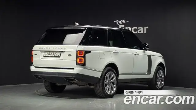 Land Rover Range Rover 2019 — Фото 2/20