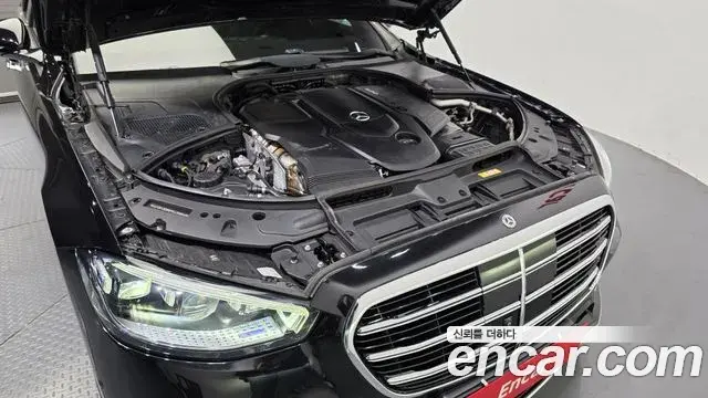 Mercedes-Benz S-Class 2022 — Фото 6/20