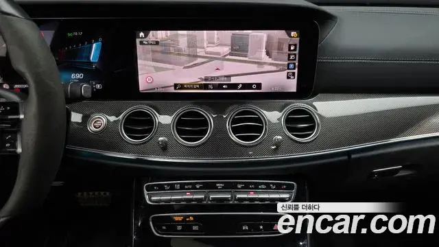 Mercedes-Benz E-Class 2021 — Фото 14/20