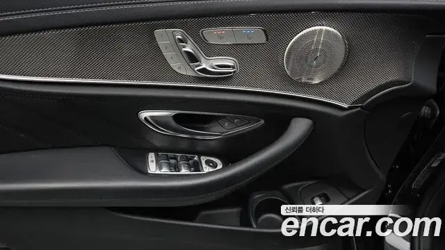 Mercedes-Benz E-Class 2021 — Фото 18/20