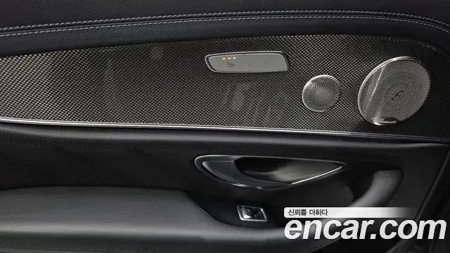 Mercedes-Benz E-Class 2021 — Фото 19/20