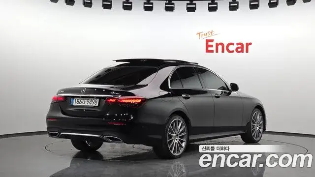 Mercedes-Benz E-Class 2021 — Фото 2/20