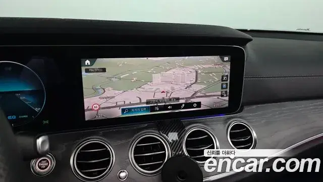 Mercedes-Benz E-Class 2021 — Фото 15/20