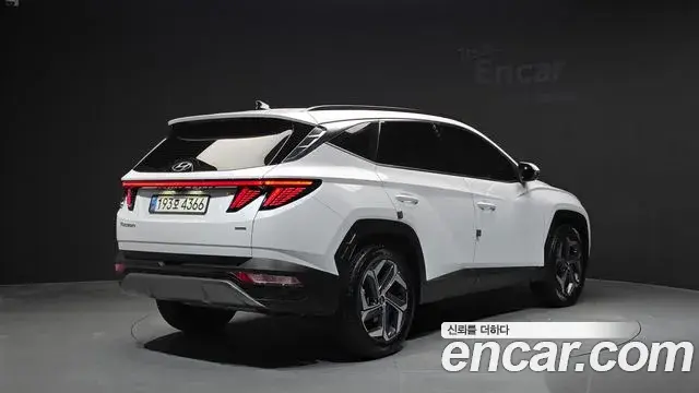Hyundai The New Tucson 2022 — Фото 2/20