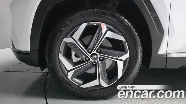 Hyundai The New Tucson 2022 — Фото 5/20
