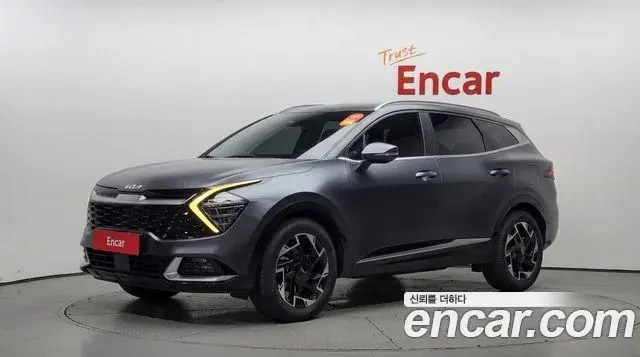 Kia Sportage 2023 — Фото 1/20