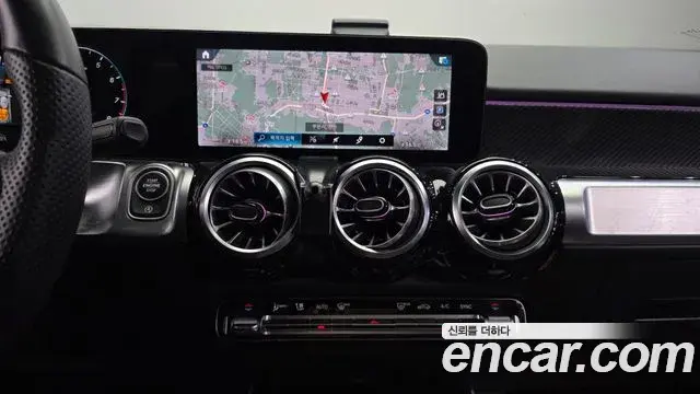 Mercedes-Benz GLB-Class 2023 — Фото 14/20