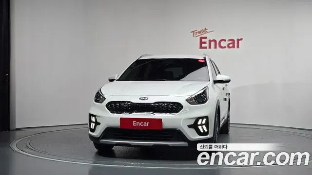 Kia Niro 2019 — Фото 3/20