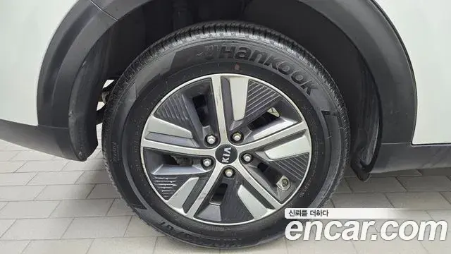 Kia Niro 2019 — Фото 5/20