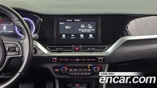 Kia Niro 2019 — Фото 12/20