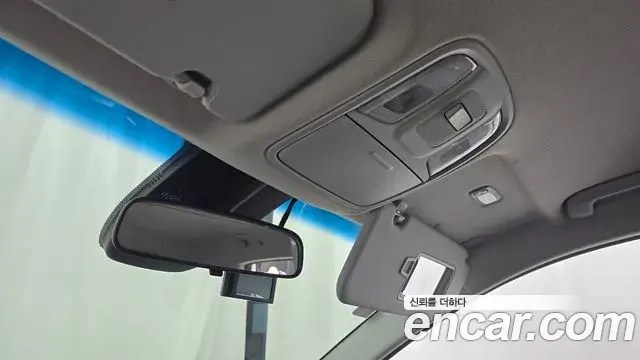 Kia Niro 2019 — Фото 19/20