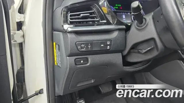 Kia Niro 2019 — Фото 20/20