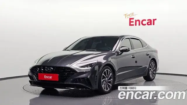 Hyundai Sonata 2021 — Фото 1/20