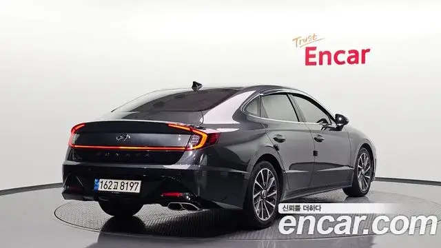Hyundai Sonata 2021 — Фото 2/20