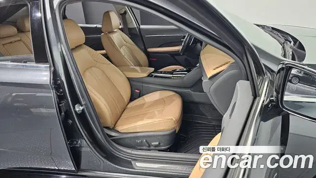 Hyundai Sonata 2021 — Фото 10/20