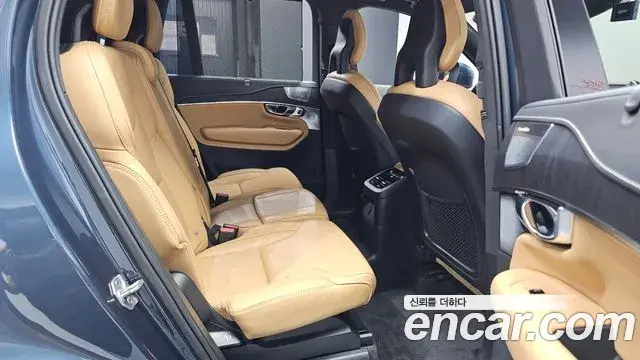 Volvo XC90 2021 — Фото 11/20