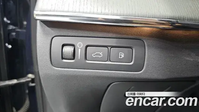 Volvo XC90 2021 — Фото 15/20