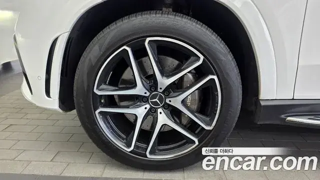 Mercedes-Benz GLE-Class 2022 — Фото 5/20