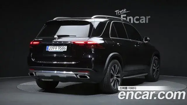 Mercedes-Benz GLE-Class 2024 — Фото 2/20