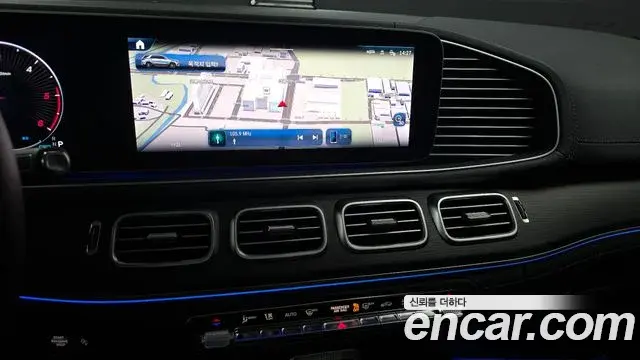 Mercedes-Benz GLE-Class 2024 — Фото 17/20